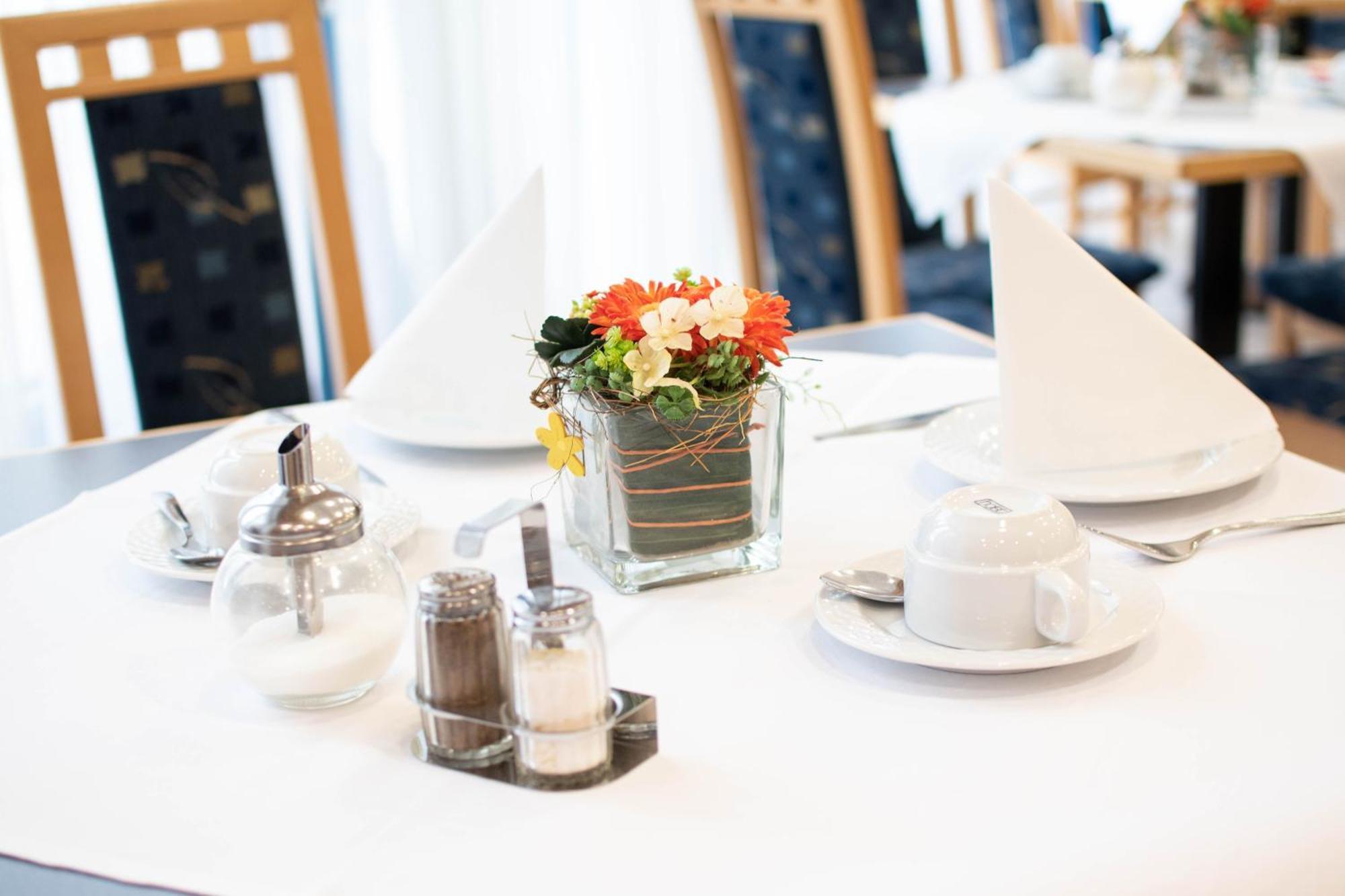 Miratel Hotel Mitterteich Eksteriør billede